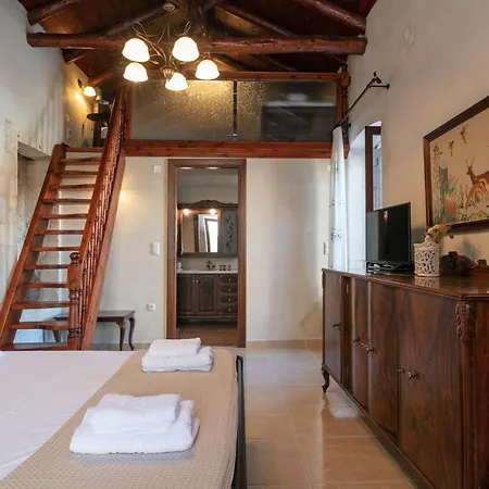 Vigdini Traditional House Holiday home *